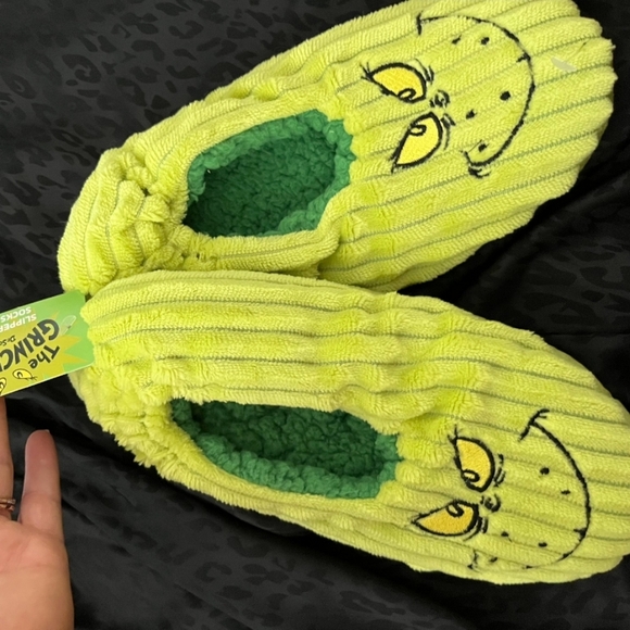 Grinch  One Piece Slippers - Green OS Unisex - Picture 1 of 1